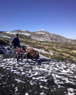 Mountaibiking around Llano de la Rosa; Mt Teide with snow cover
